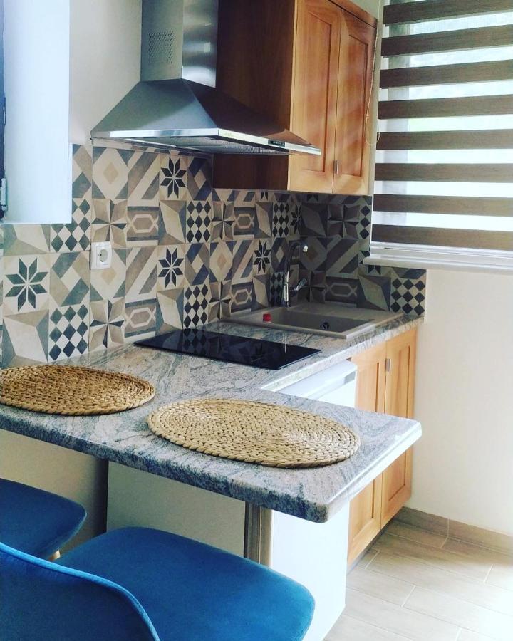 Guesthouse Mouses กาลาวริตา ภายนอก รูปภาพ